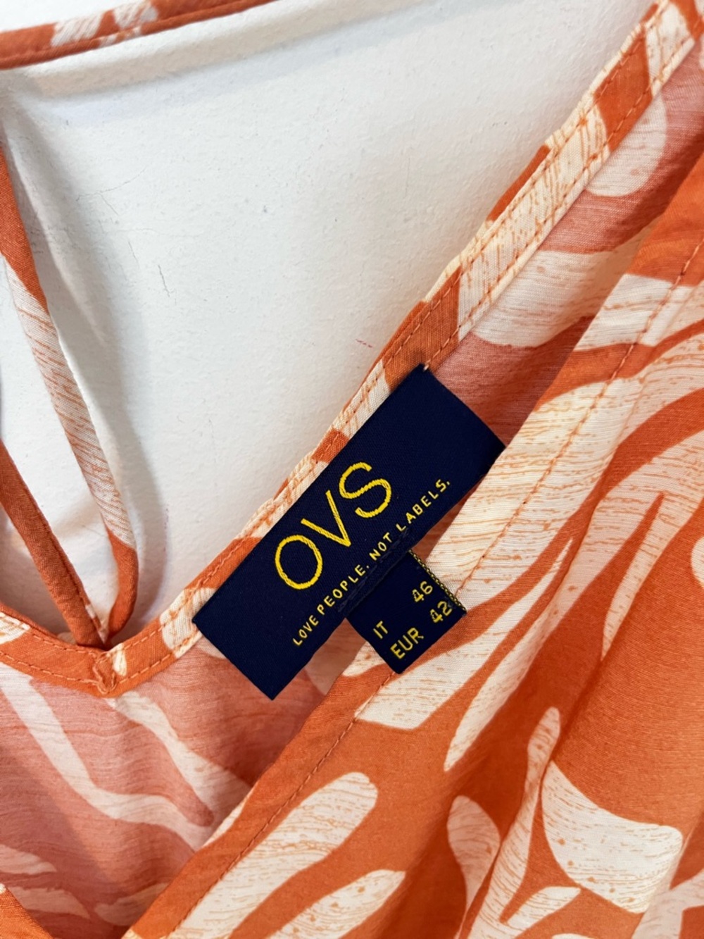 Women's V-Neck Orange Leaf Print Midi Dress - Picture 6 of 9